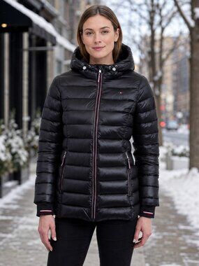 Tommy Hilfiger Women's Lightweight Puffer Jacket Hooded Full Zip
